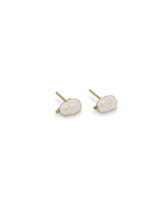 THE POPPY PEARL STUDS